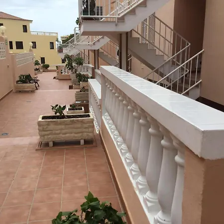 Cristianos Tres Minutos Playa Vistas * ארונה